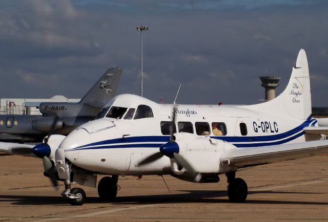 Hawker Siddeley Dove (G-OPLC) - DH-104 Dove 8    1948