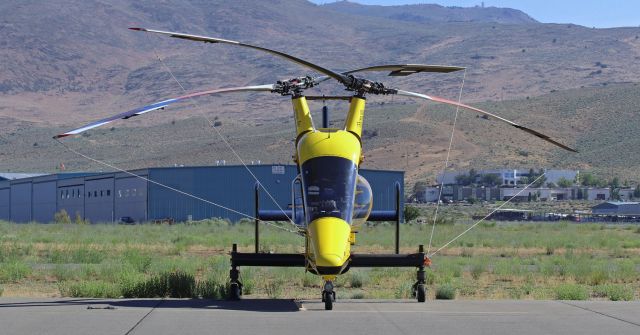 KAMAN K-Max (N40HX) - {* Photo 2 of 2 *} Helicopter Express' Kaman K-1200 (Kaman Aerospace) N40HX at Carson City (KCXP) on the Stellar Aviation apron.