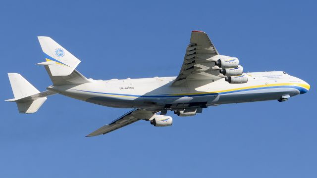 Antonov An-225 Mriya (UR-82060) - Departing out of Toronto bound for Anchorage 