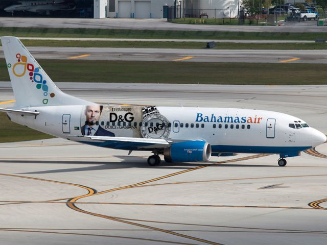 Boeing 737-700 (C6-BFH) - This is a special background for Bahamasair.