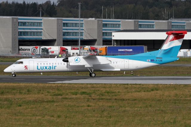 de Havilland Dash 8-300 (LX-LGE)