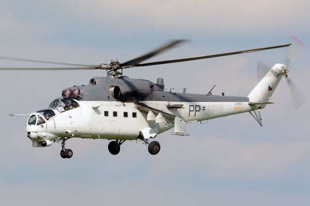 MIL Mi-25 (N3370)