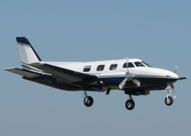 Swearingen SA-26 Merlin 2 (N73HC) - Landing on Rwy 14 at Downtown Shreveport.