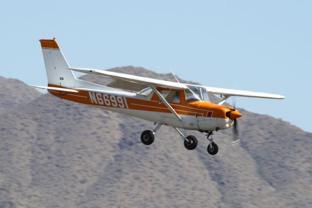 Cessna 152 (N66991) - This is the aircraft in which I started my flight training, May 10th, 2000. Its great to see it still flying!