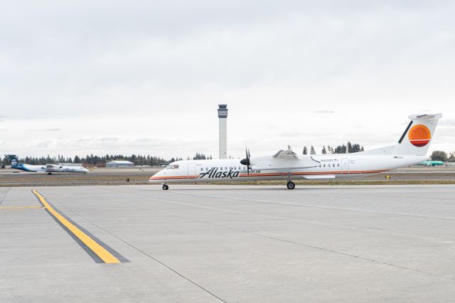 de Havilland Dash 8-100 (N421QX)