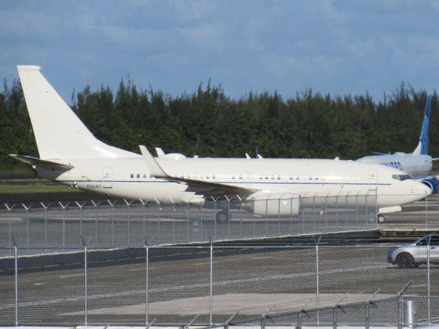 Boeing 737-700 (02-0042)