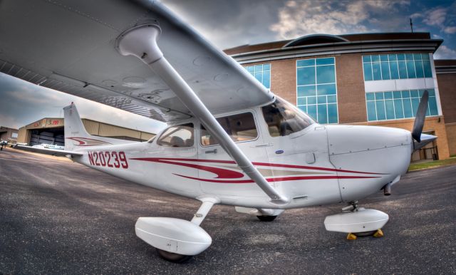 Cessna Skyhawk (N20239)