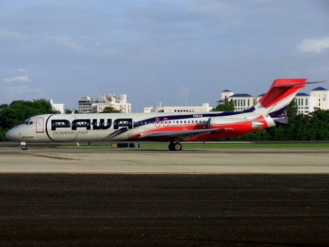 McDonnell Douglas MD-87 (HI978)