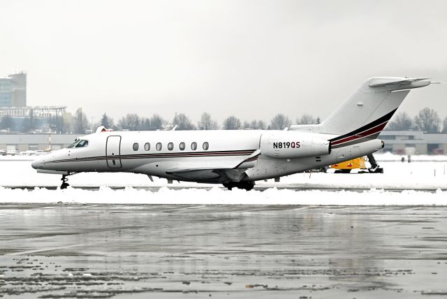 Cessna Citation Longitude (N819QS)