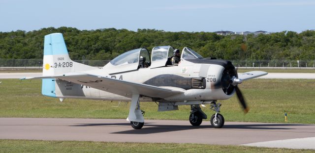 North American Trojan (N14103) - Taxi after landing