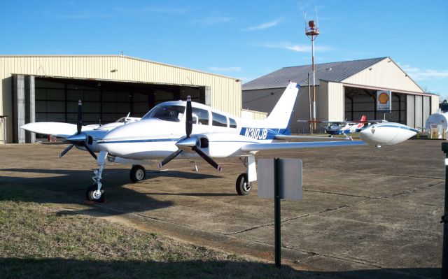 Cessna 310 (N310JB)