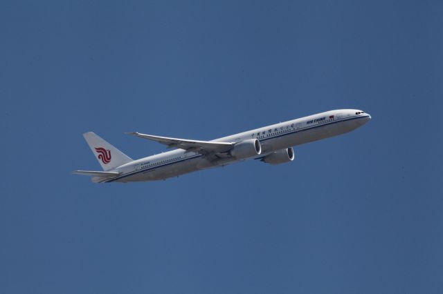 BOEING 777-300ER (B-2089)