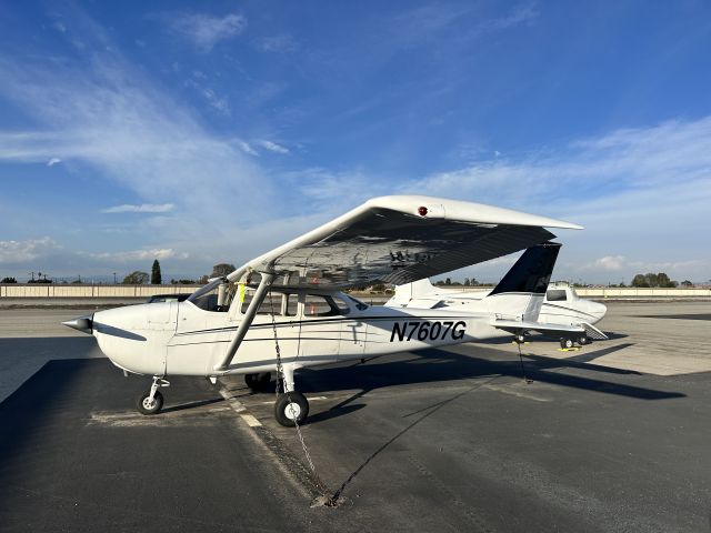 Cessna Skyhawk (N7607G)