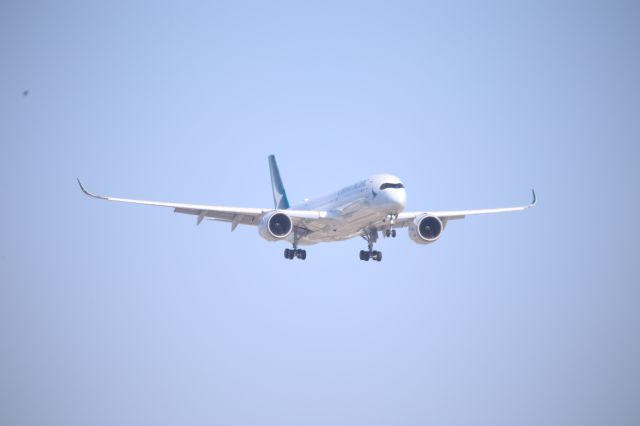 Airbus A350-900 (B-LQA)