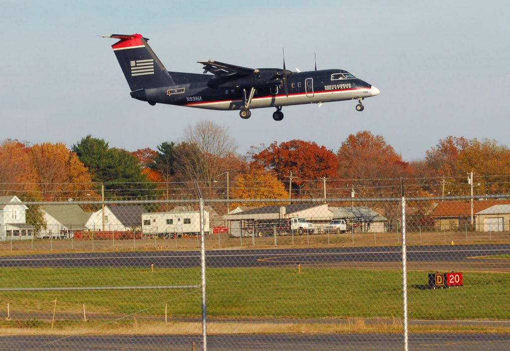 de Havilland Dash 8-200 (PDT4526)