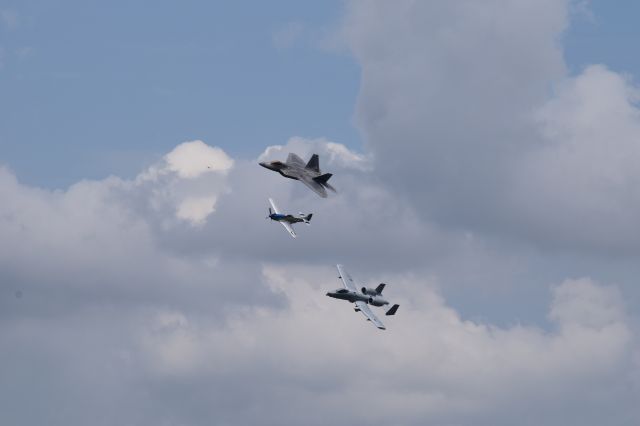 Lockheed F-22 Raptor (AFR08161) - Sun'n'Fun 17APR21 Heritage Flight P-51 Mustang Moonbeam McSwine, A-10 Warthog AF80-0240, F-22 Raptor