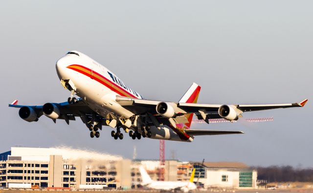 Boeing 747-400 (N708CK) - runway 27 departure this afternoon