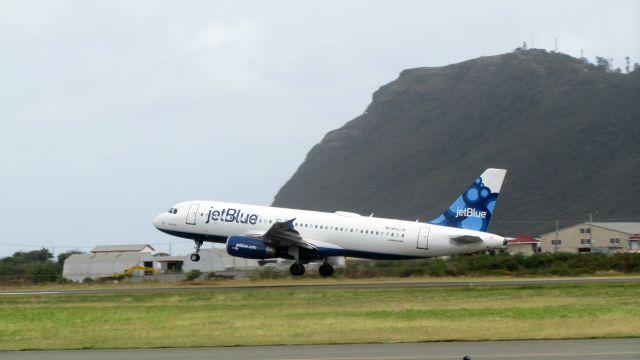 Airbus A320 (N563JB)