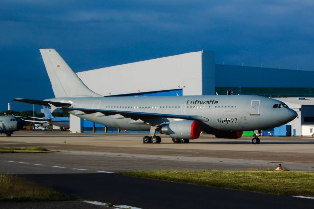 Airbus A300F4-600 (GAF1027)