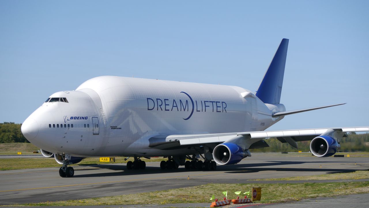 Boeing Dreamlifter (N718BA) - GTI4512 taxis to Rwy 34L for a flight to RJGG/NGO on 9/27/16. (ln 932 / cn 27042).