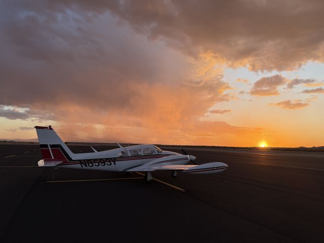 Piper PA-30 Twin Comanche (N8593Y)