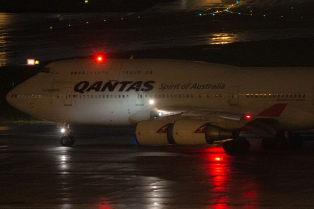 Boeing 747-200 (VH-OEH) - QF25 SYD-HND 