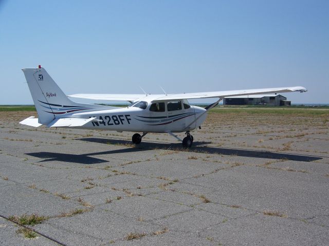 Cessna Skyhawk (N428FF)