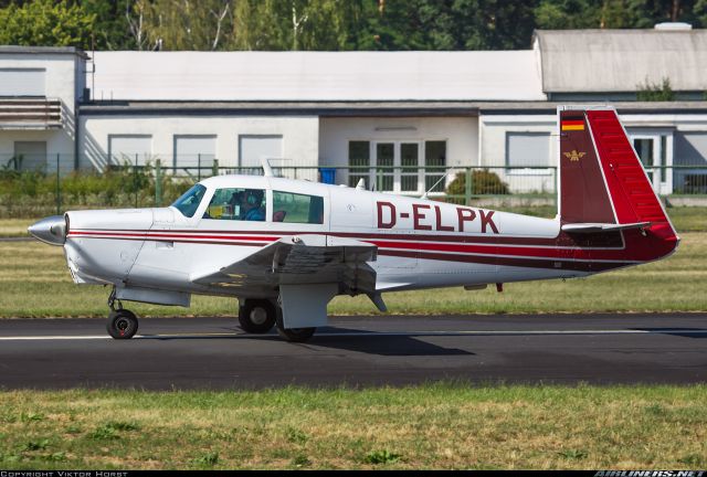 Mooney M-20 (D-ELPK)
