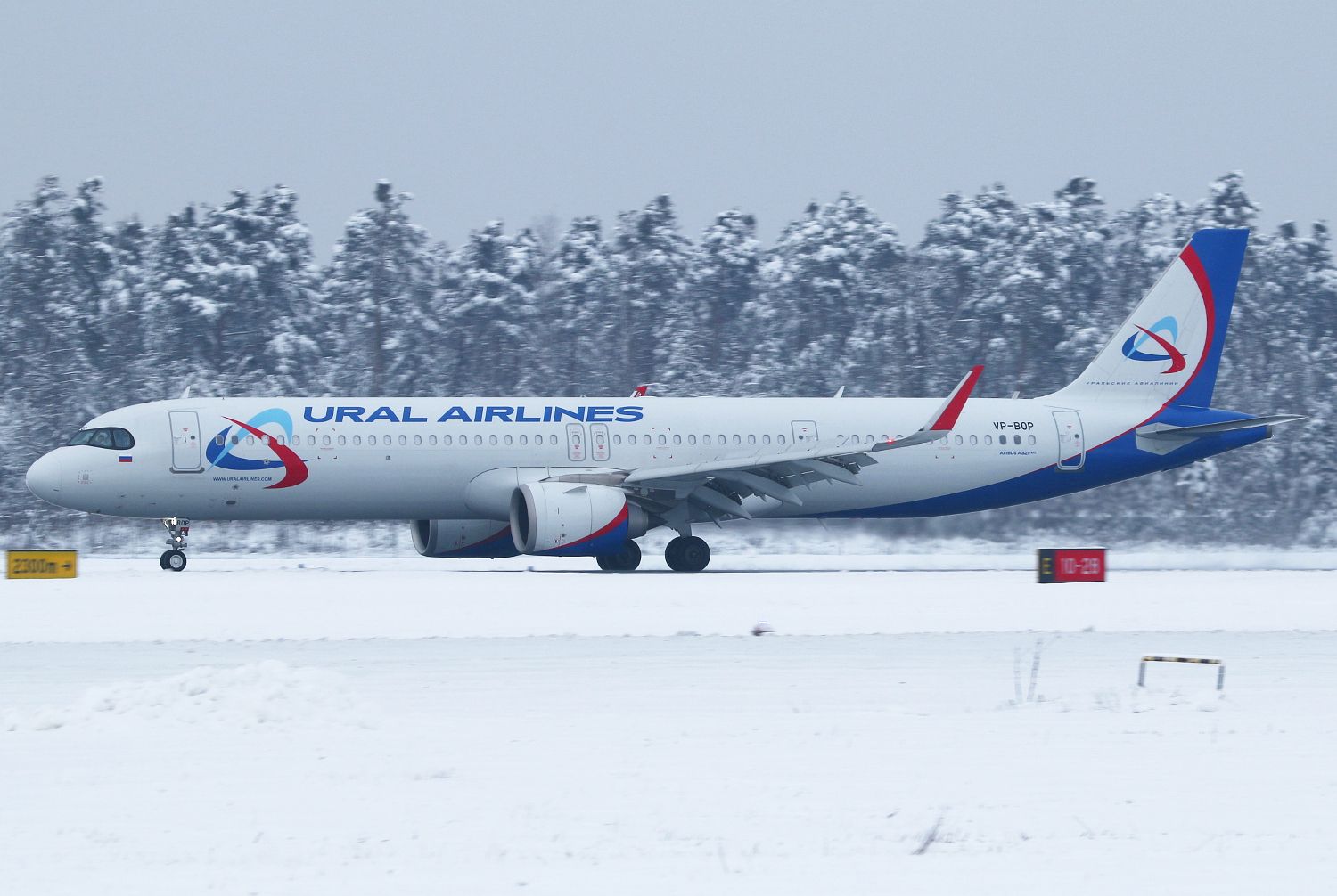 Airbus A321neo (VP-BOP)