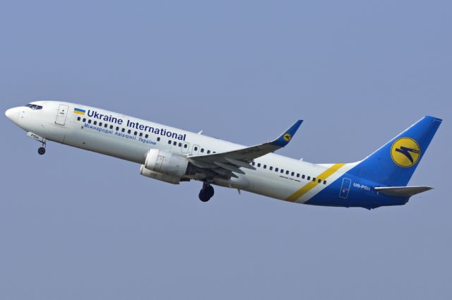 Boeing 737-800 (UR-PSH)
