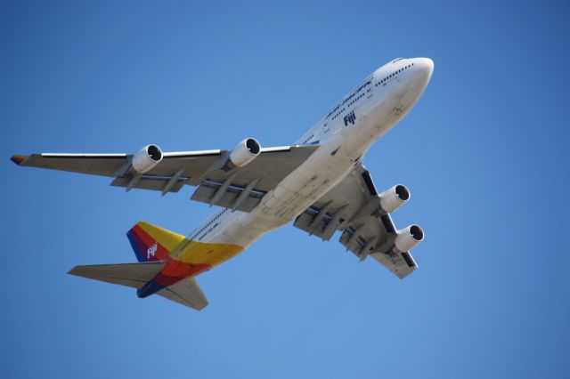 Boeing 747-400 (DQ-FJL)