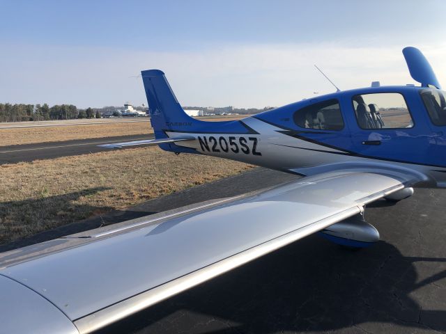 Cirrus SR22 Turbo (N205SZ) - Brand new Cirrus.  It even smells new!