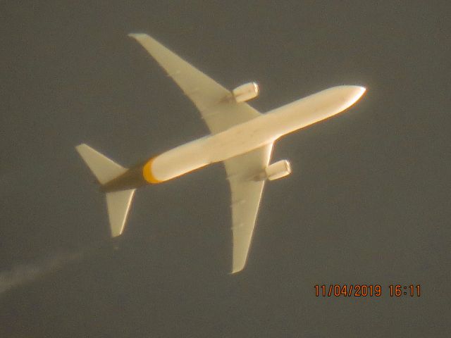 BOEING 767-300 (N302UP)