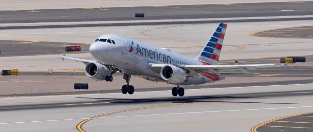 Airbus A319 (N764US) - phoenix sky harbor international airport 20JUN20