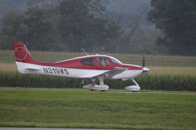 Cirrus SR-22 (N319WS) - A Cirrus SR-22 departing RW 35 @ KSEG on a summer evening.