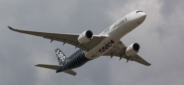 Airbus A350-900 (F-WWCF) - Airbus shows off its new A350 XWB at EAA: 07.29.15