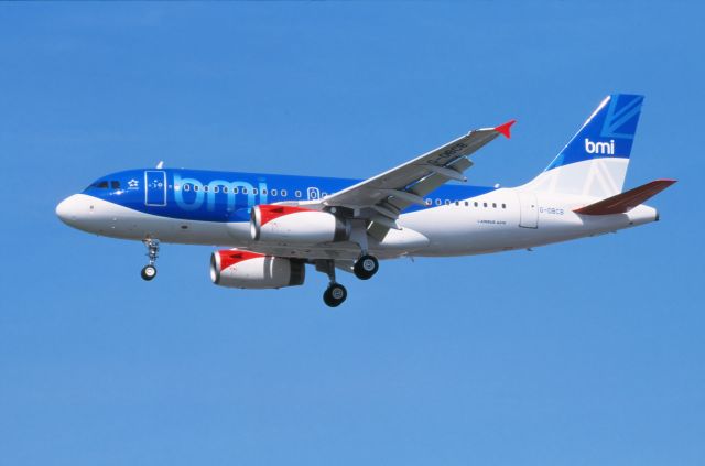 Airbus A319 (G-DBCB)