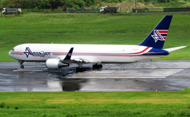 BOEING 767-300 (N347CM)