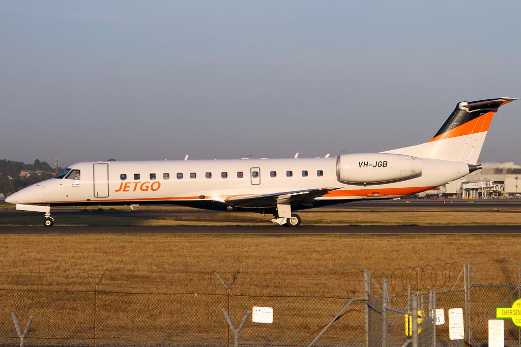 Embraer ERJ-135 (VH-JGB)