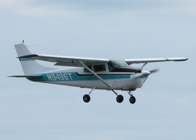 Cessna Centurion (N9496T) - Landing at Downtown Shreveport.