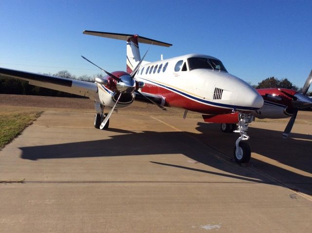 Beechcraft Super King Air 200 (N224DK)