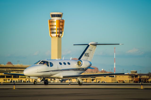 Cessna Citation Mustang (N1EL) - I am sure that his name is Niel. Why else would he name his plane after himself? Here N1EL is; taxiing into the Swift Aviation ramp at Phoenix Sky Harbor International.br /Please vote if you like my work!br /©Bo Ryan Photography | a rel=nofollow href=http://www.facebook.com/BoRyanPhotowww.facebook.com/BoRyanPhoto/a