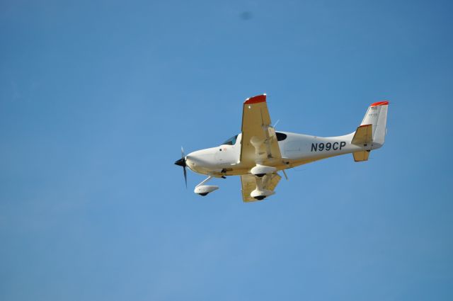 Cirrus SR-22 (N99CP)