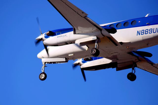 Beechcraft Super King Air 350 (N889UP)