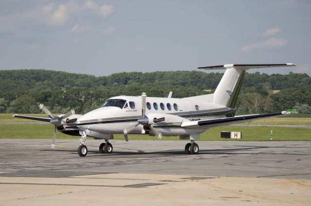 Beechcraft Super King Air 200 (N9WR)