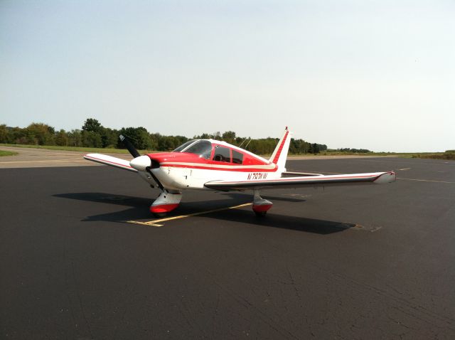 Piper Cherokee (N7874W)