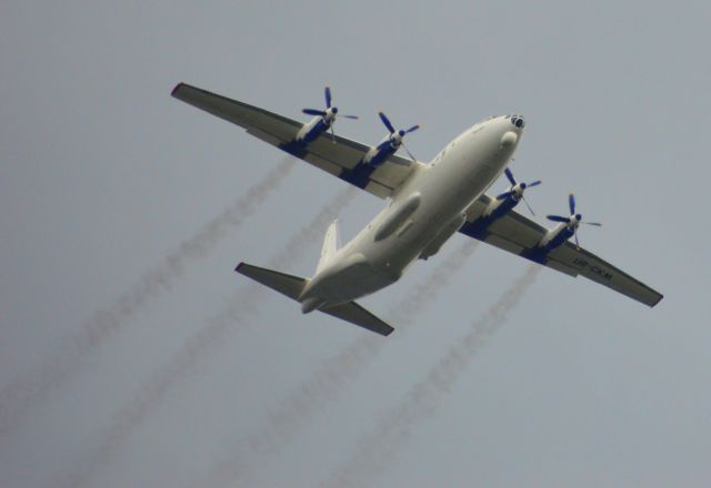 Antonov An-12 (UR-CKM)