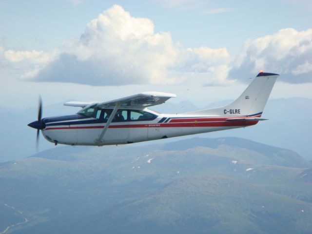Cessna Skylane (C-GLRE)