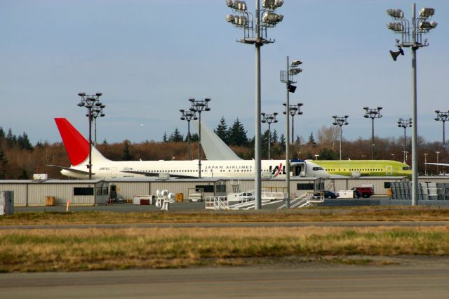 BOEING 767-300 (JA612J) - KPAE - Japan 767-300 on the flight-line. 3/1/2005 photo.