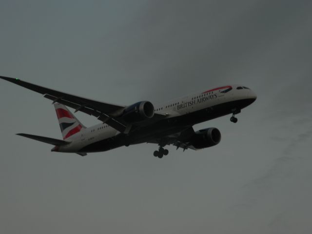 Boeing 787-8 (G-ZBJD) - Sunset landing @ KPHL